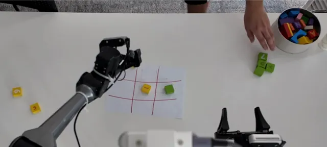 Tic-tac-toe, key frame 3 of 6