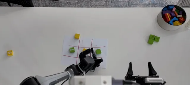 Tic-tac-toe, key frame 4 of 6